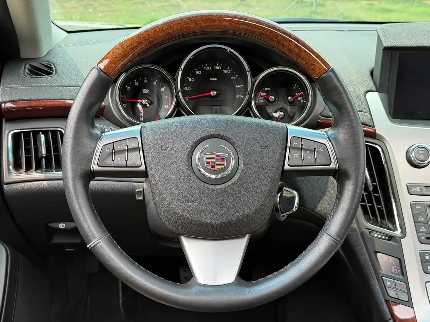 Imported Cadillac CTS 2012 3.0L Luxury Sport Edition — миниатюра 10