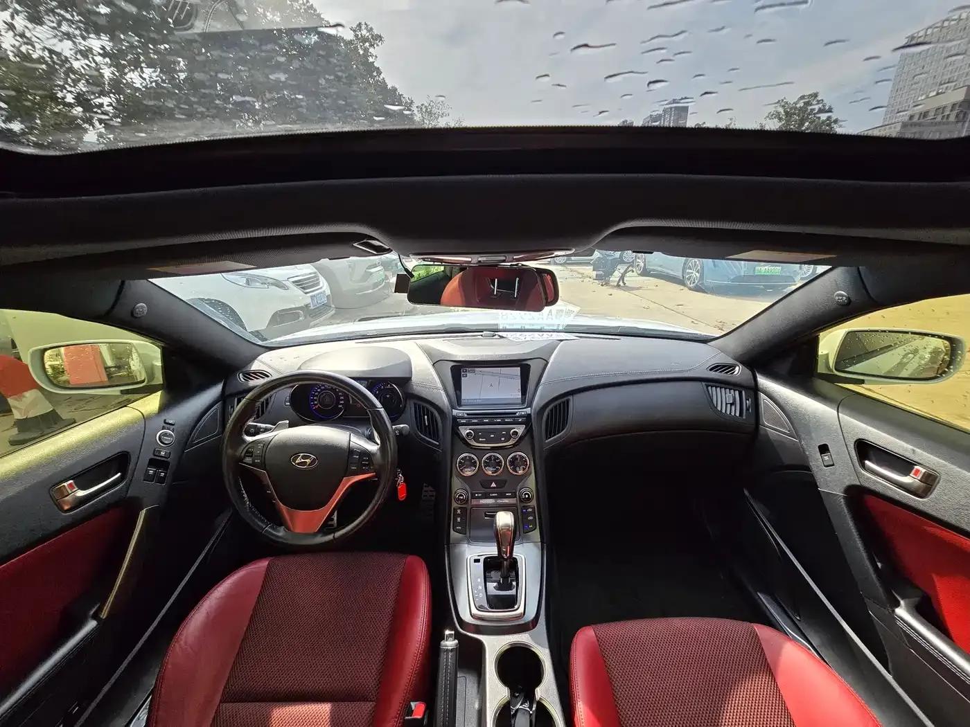 Genesis Coupe 2012 2.0T Automatic Elegant Edition — миниатюра 8