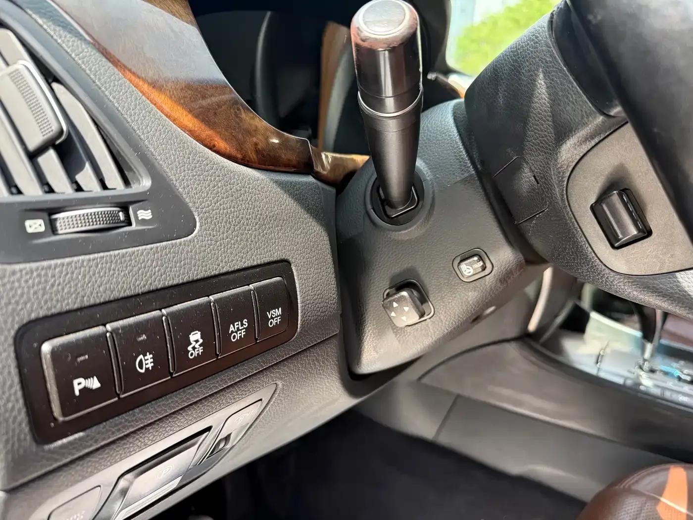 Equus 2009 3.8 Premium Edition — миниатюра 11