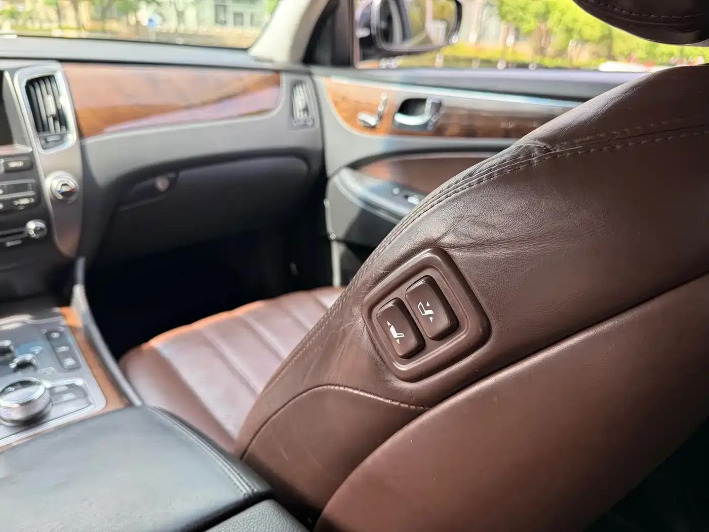 Equus 2009 3.8 Premium Edition — миниатюра 14