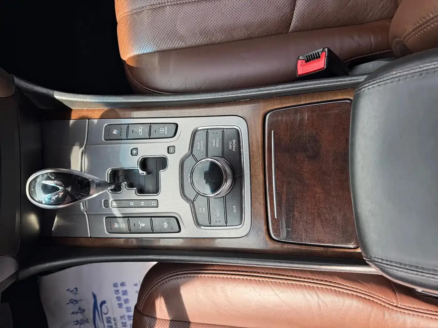 Equus 2009 3.8 Premium Edition — миниатюра 17