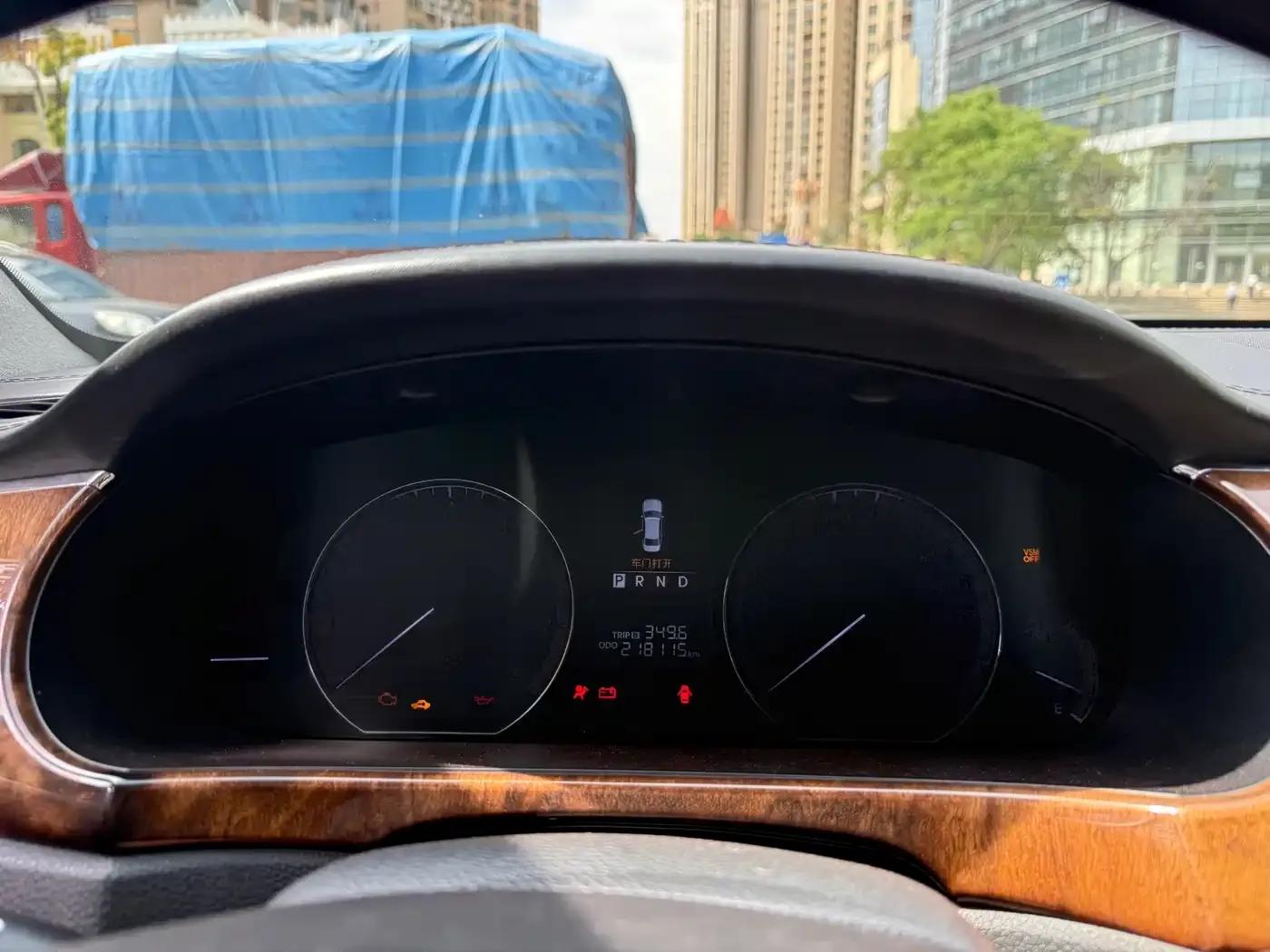 Equus 2009 3.8 Premium Edition — миниатюра 18
