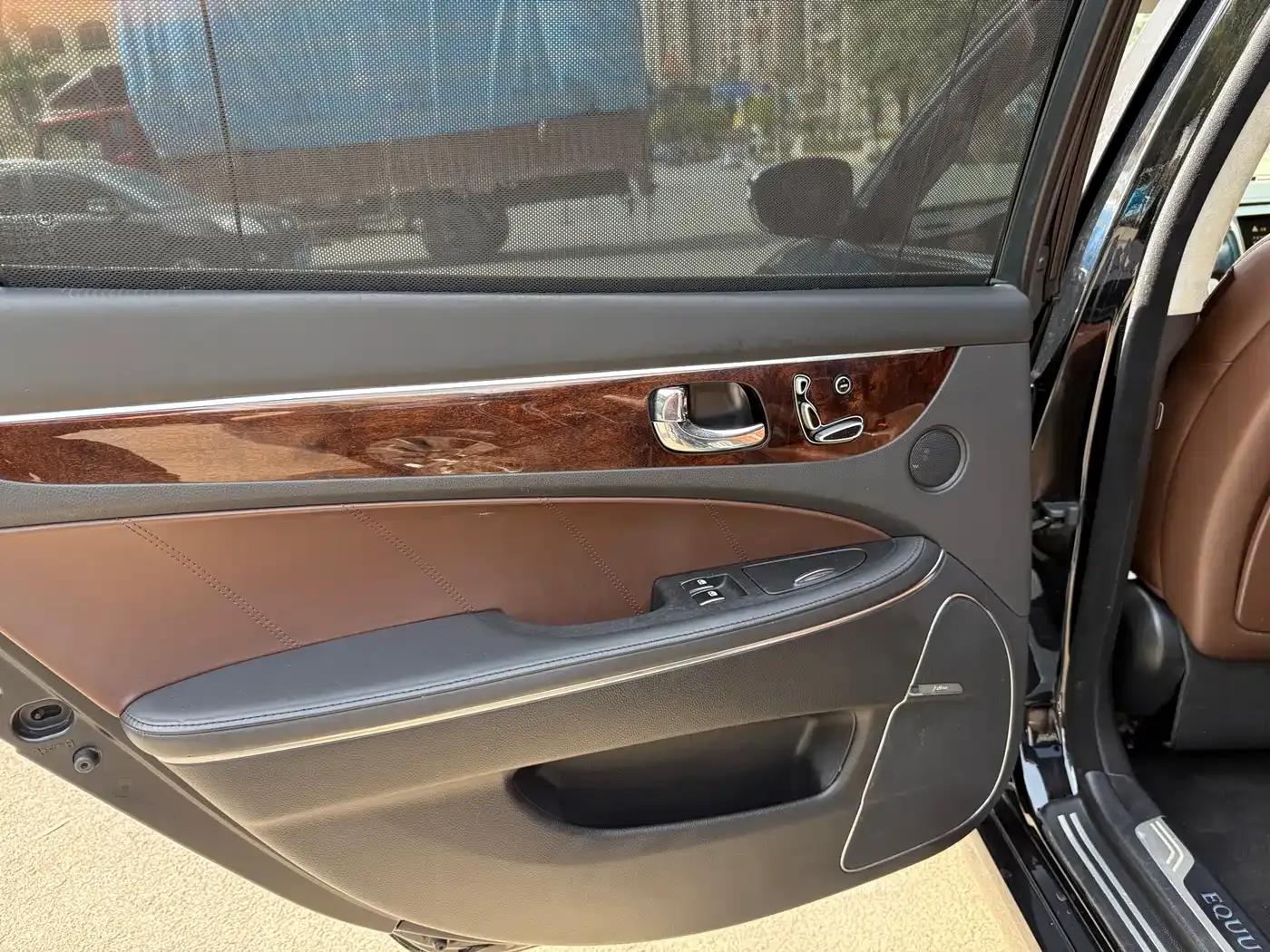 Equus 2009 3.8 Premium Edition — миниатюра 20