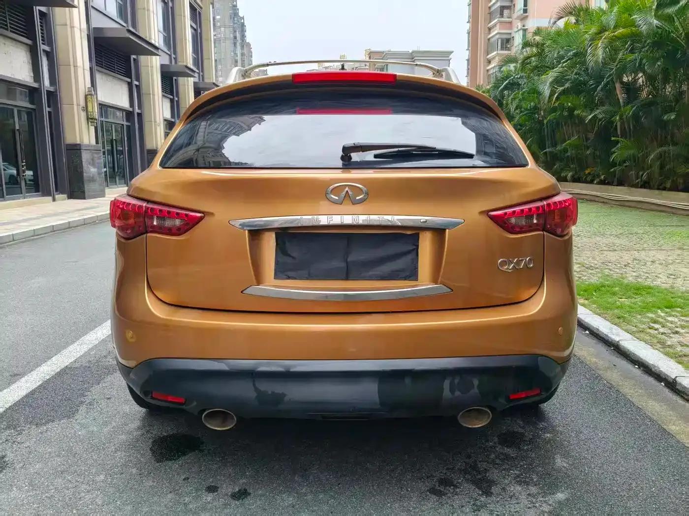 Infiniti QX70 2013 3.7L Standard Edition — миниатюра 4