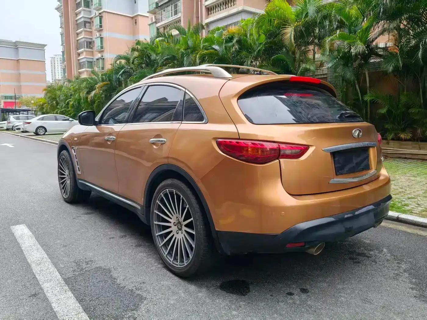 Infiniti QX70 2013 3.7L Standard Edition — миниатюра 6