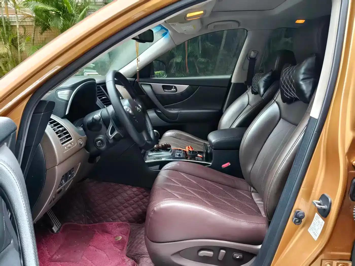 Infiniti QX70 2013 3.7L Standard Edition — миниатюра 9