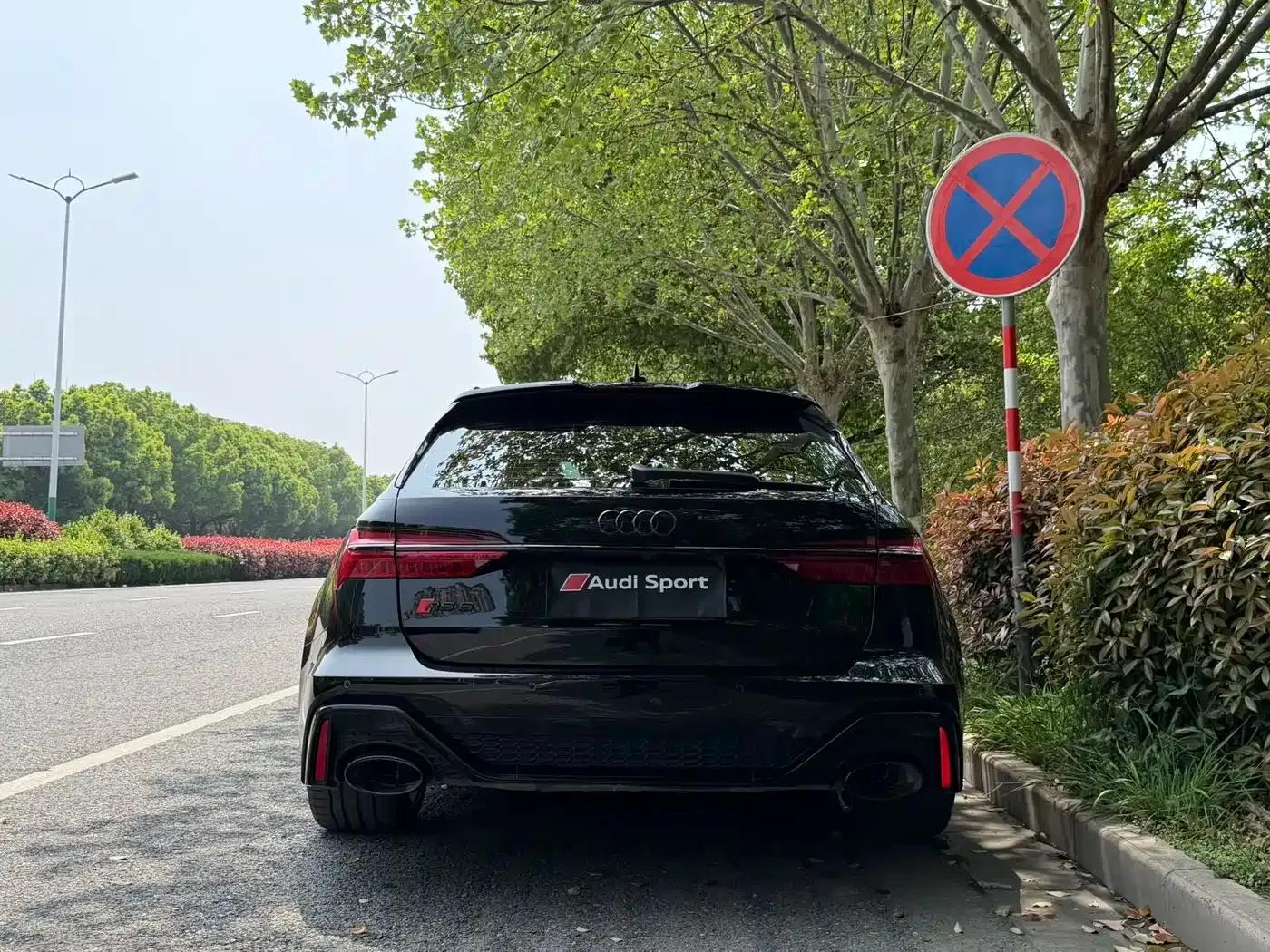 2021 Audi RS 6 RS 6 4.0T Avant — миниатюра 8