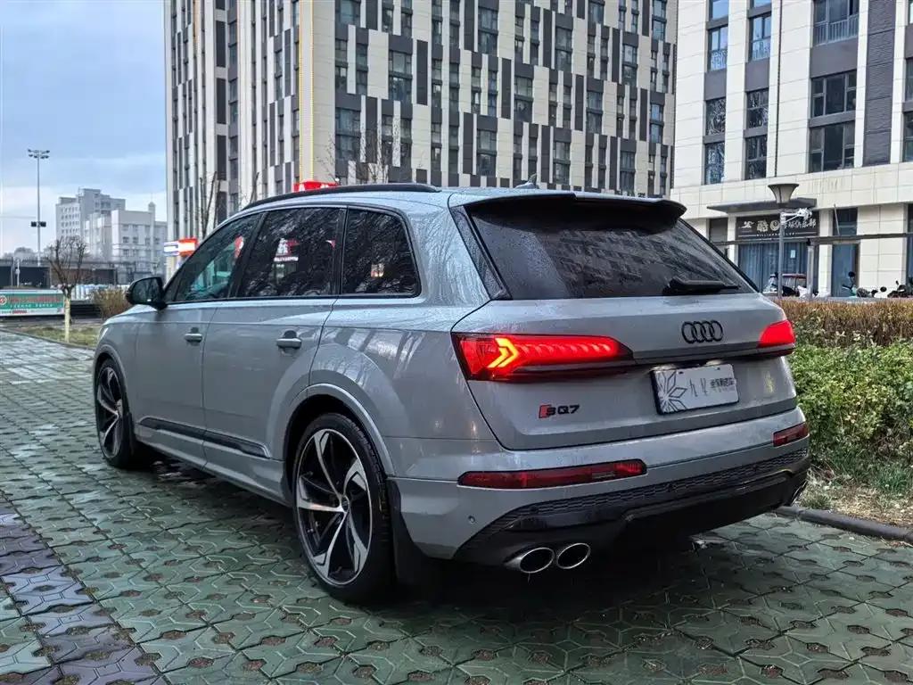Audi SQ7 2024 4.0 TFSI Dark Knight Edition — миниатюра 3