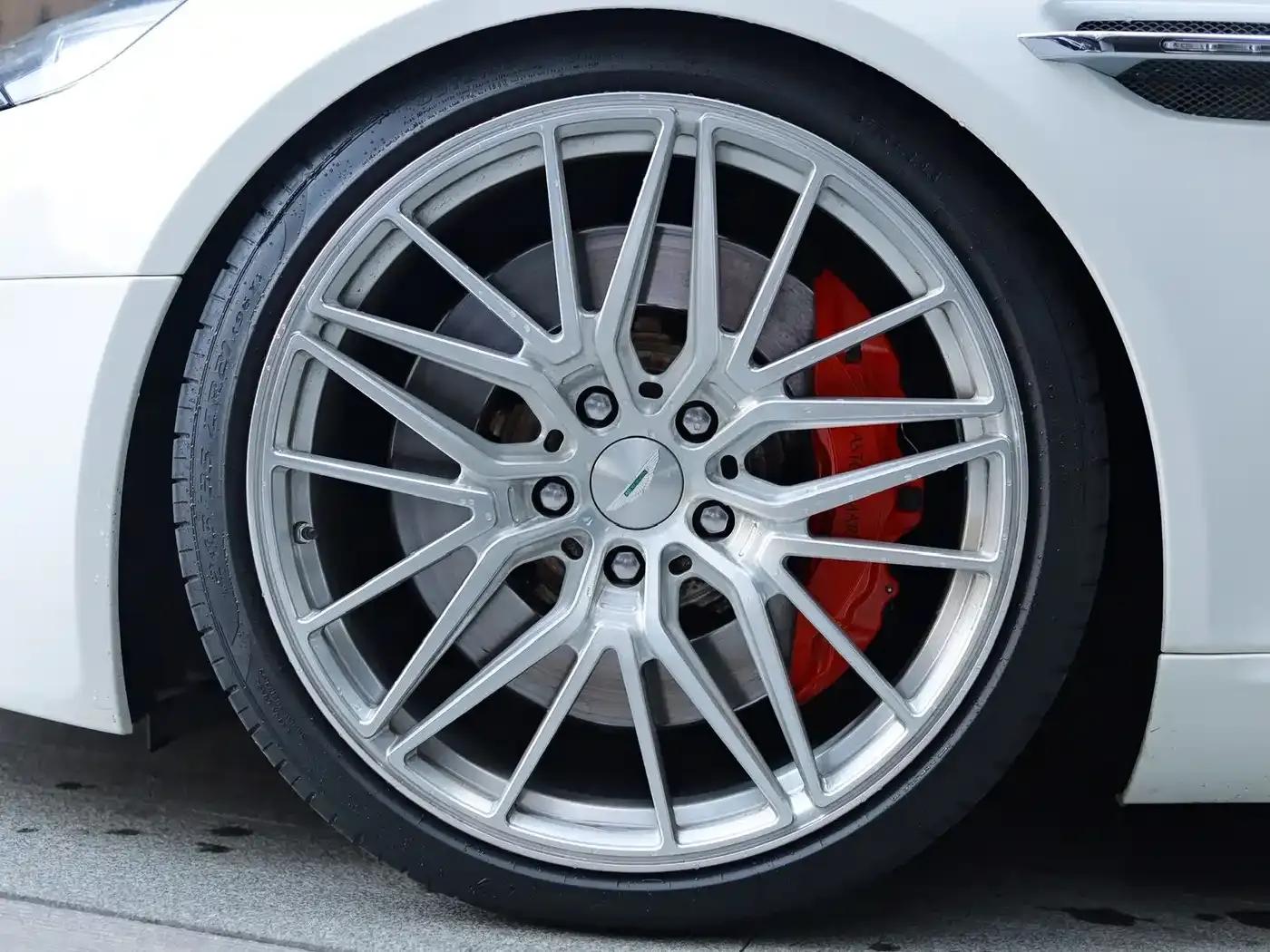 2015 Rapide 6.0L S — миниатюра 8