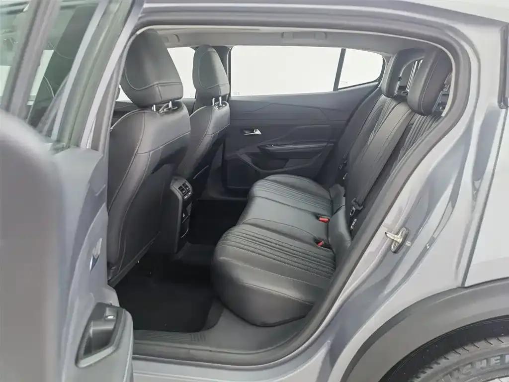Peugeot 408X 2023 Gravity Edition — миниатюра 15