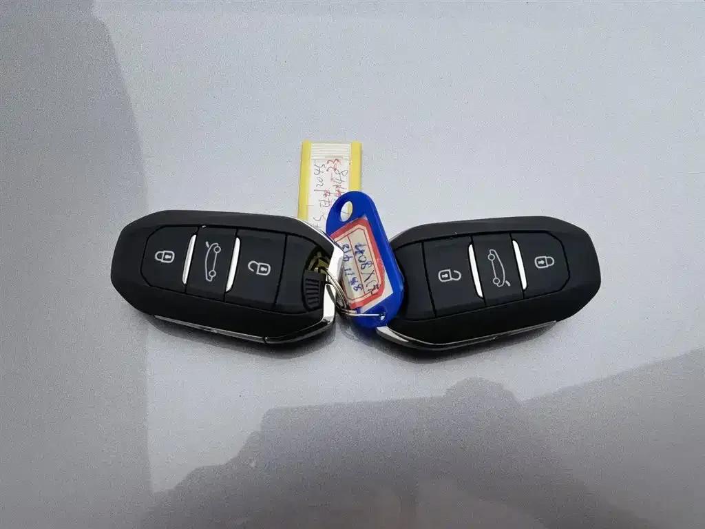 Peugeot 408X 2023 Gravity Edition — миниатюра 19
