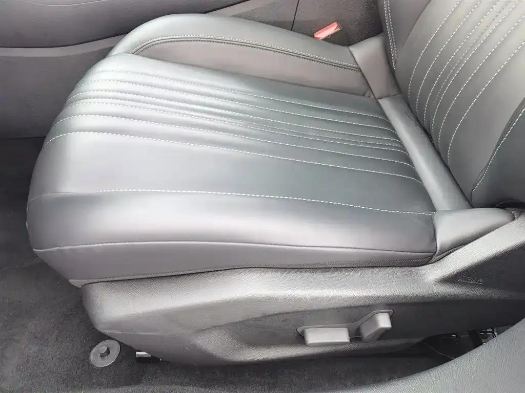 Peugeot 408X 2023 Gravity Edition — миниатюра 20