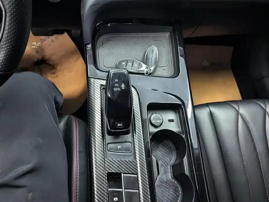 Bestune T55 2022 1.5T Automatic Super Edition — миниатюра 16
