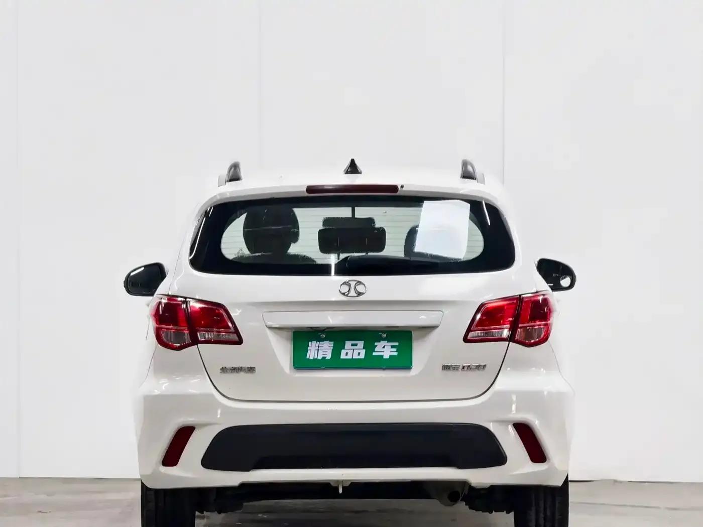 2015 Senova D20 Hatchback 1.5L Manual Comfort Edition — миниатюра 5