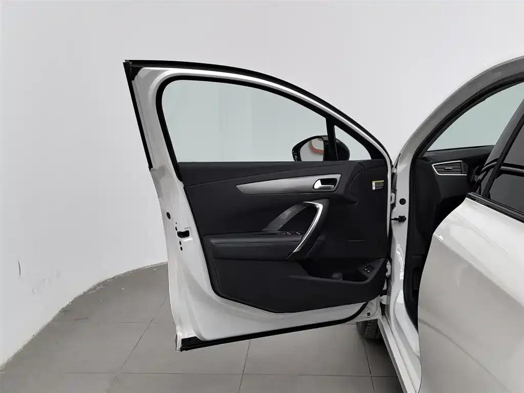 DS 4S 2016 1.6T Automatic Dynamic Edition THP160 — миниатюра 8