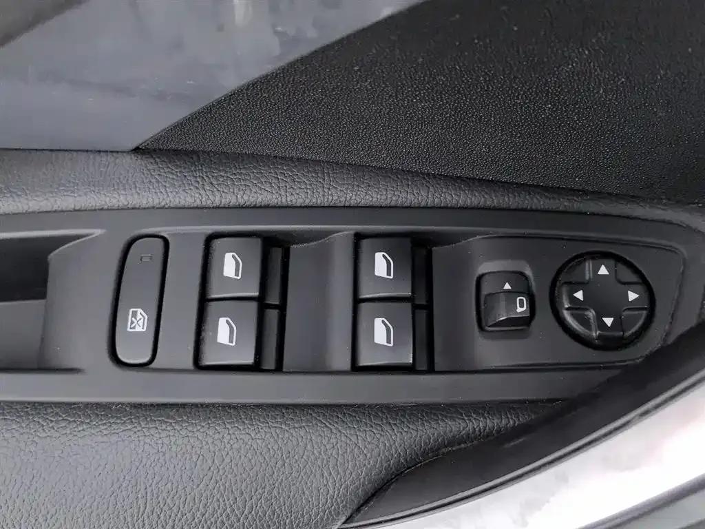 DS 4S 2016 1.6T Automatic Dynamic Edition THP160 — миниатюра 9