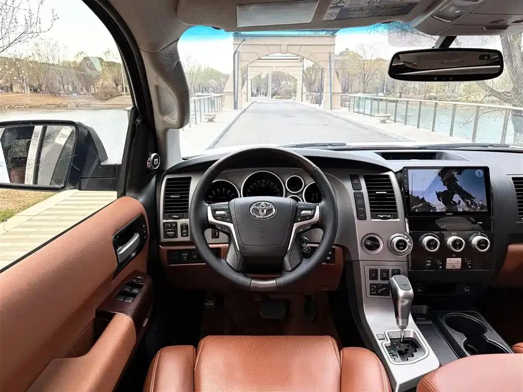 Sequoia 2016 5.7L Platinum Limited Edition — миниатюра 11