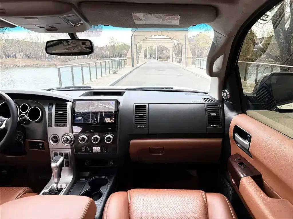Sequoia 2016 5.7L Platinum Limited Edition — миниатюра 12