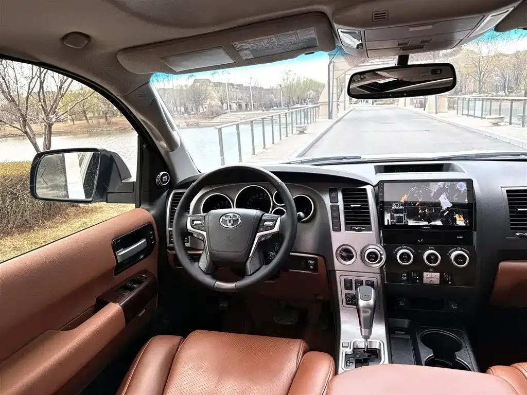Sequoia 2016 5.7L Platinum Limited Edition — миниатюра 15