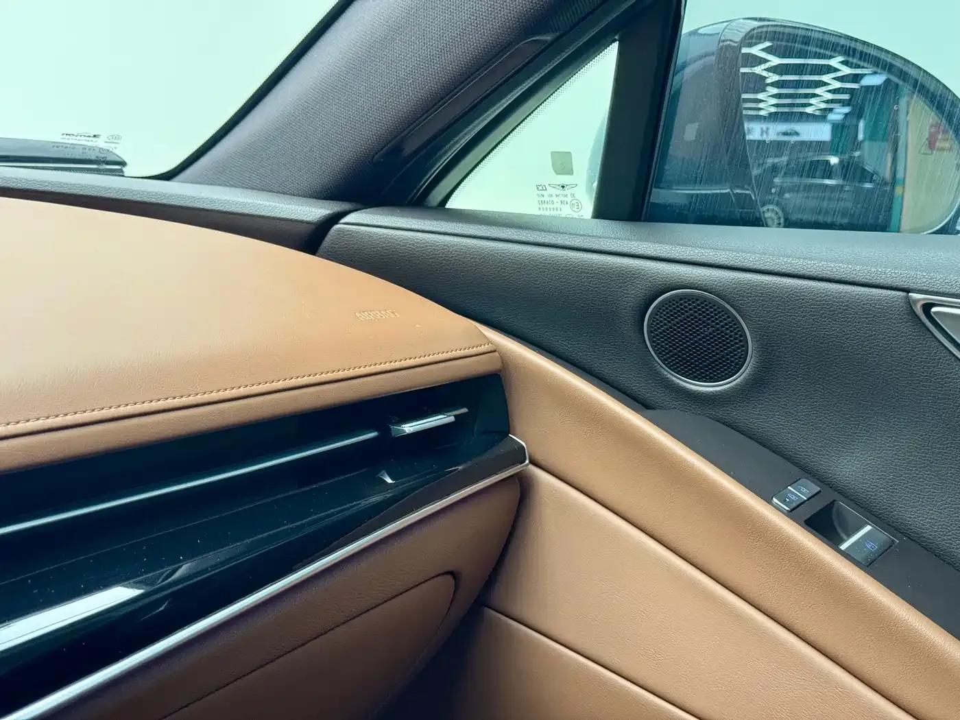 Genesis G80 2023 2.5T Rear-Wheel Drive Luxury Edition — миниатюра 17