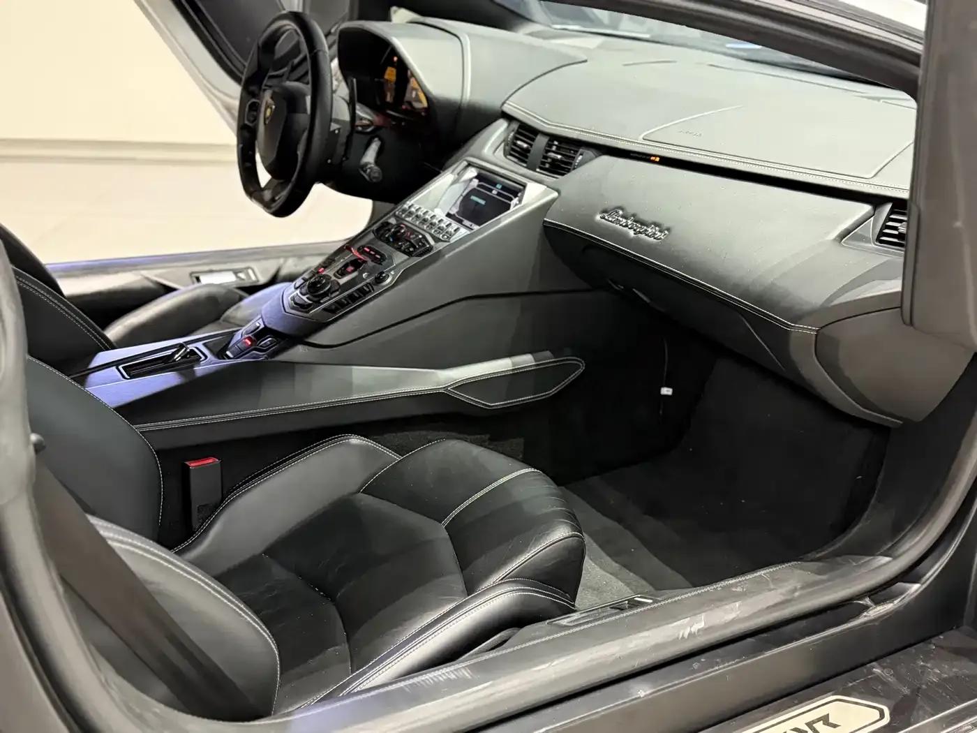 2011 Aventador LP 700-4 — миниатюра 5