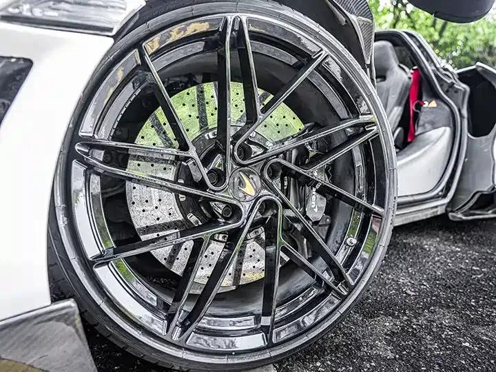 McLaren 720S 2019 4.0T Coupe — миниатюра 9