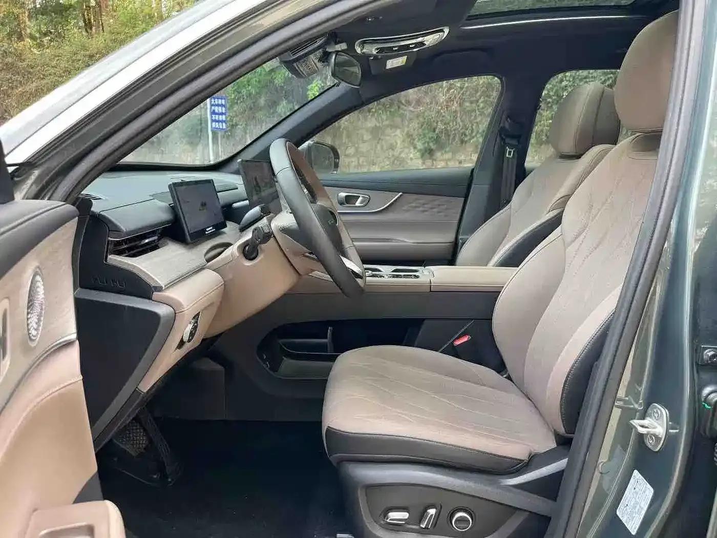 Fengyun T8 2025 1.5T 130km Premium Edition 5-seater — миниатюра 2