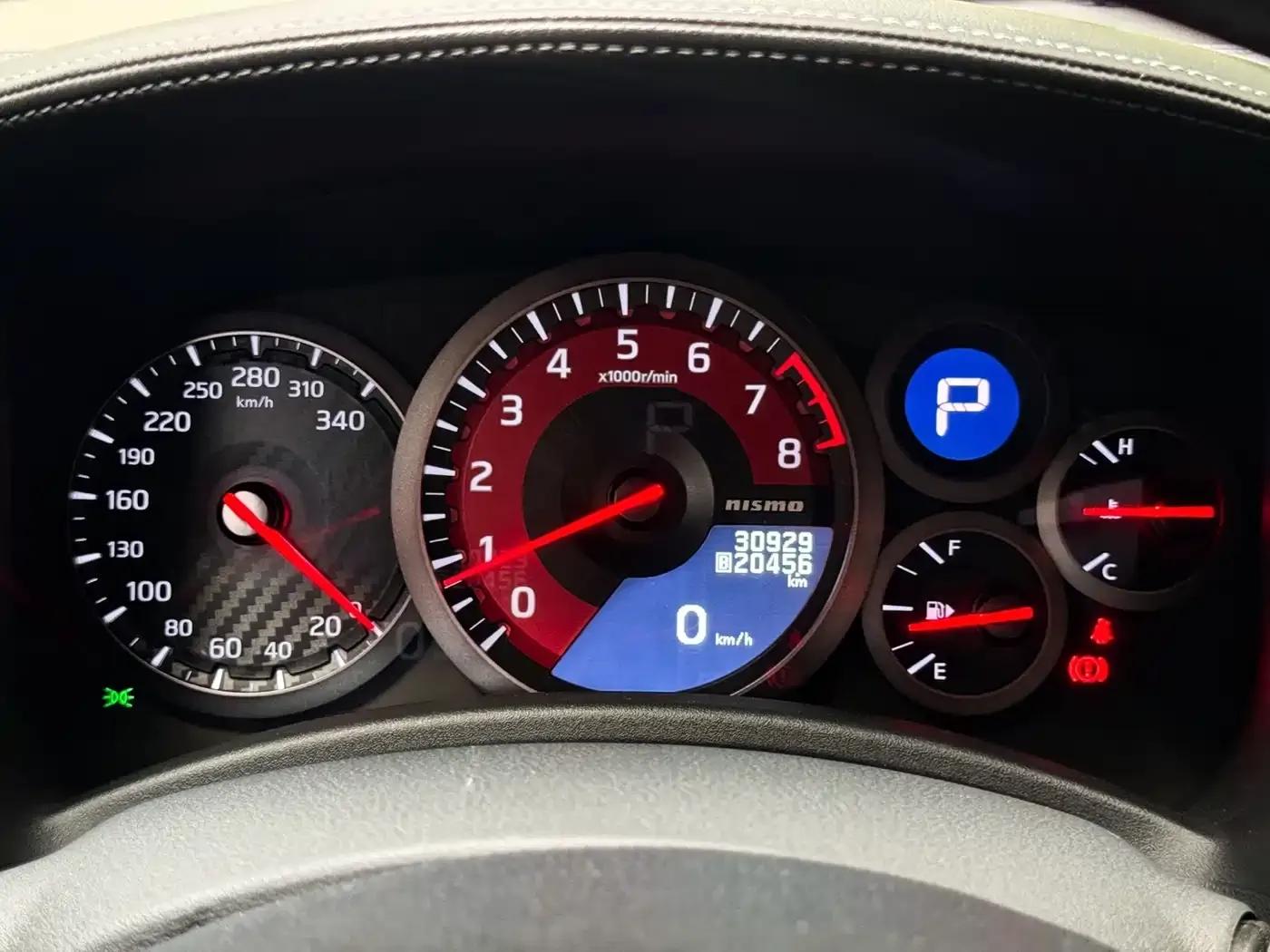 2012 Nissan GT-R 3.8T Premium Edition — миниатюра 11