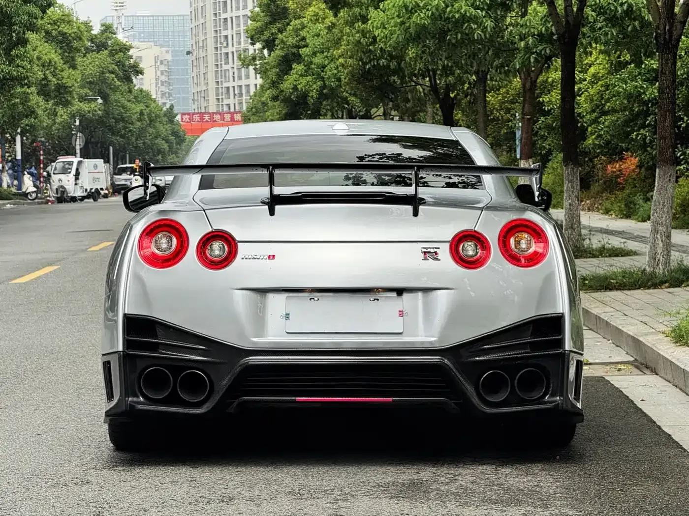 2012 Nissan GT-R 3.8T Premium Edition — миниатюра 12