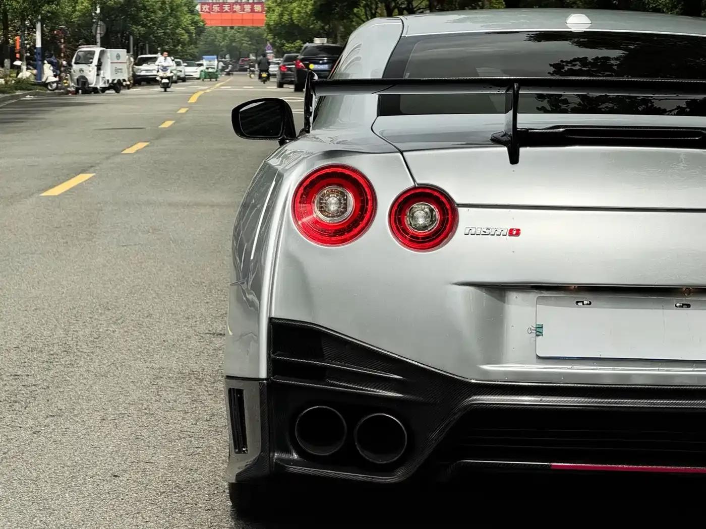 2012 Nissan GT-R 3.8T Premium Edition — миниатюра 14