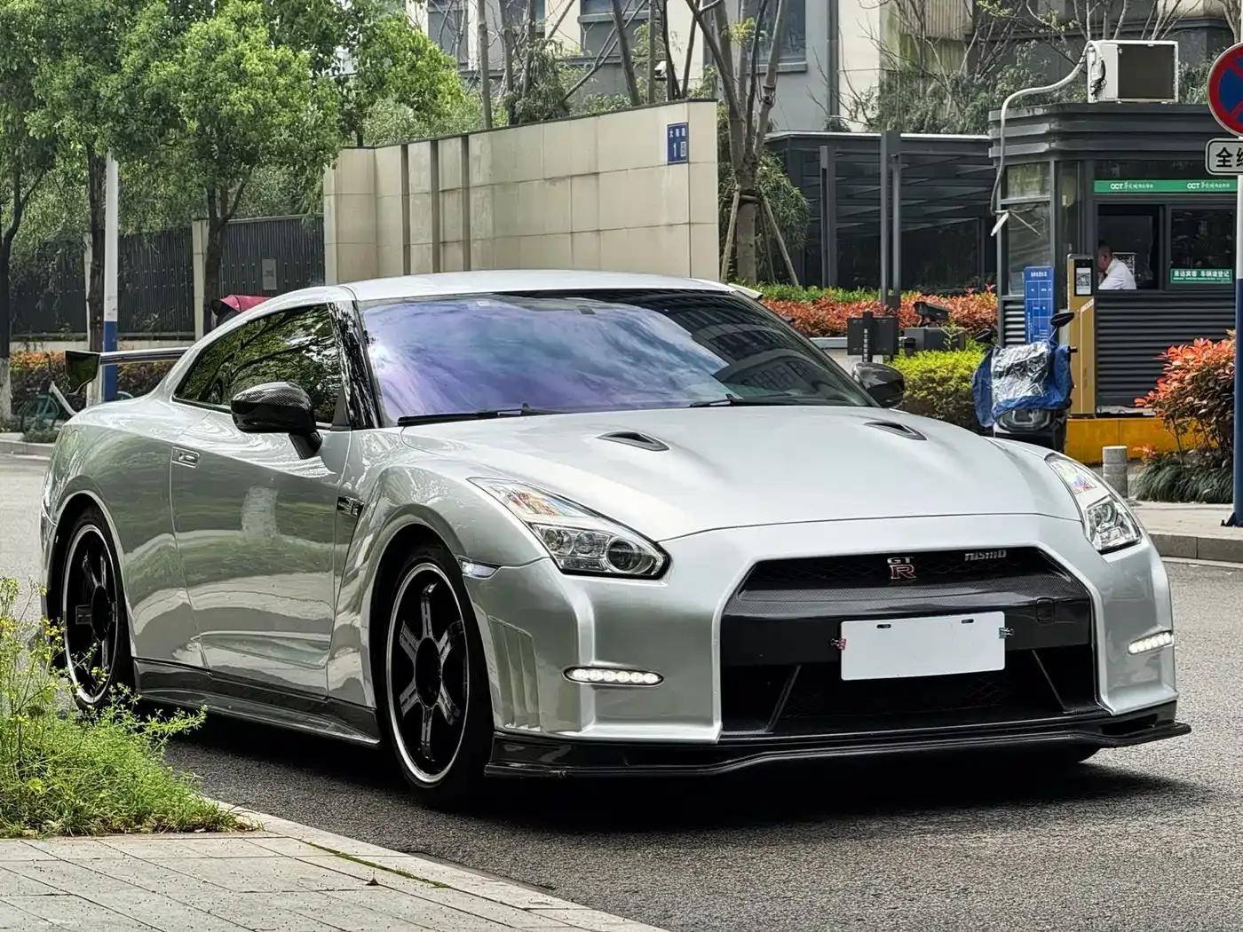 2012 Nissan GT-R 3.8T Premium Edition — миниатюра 3