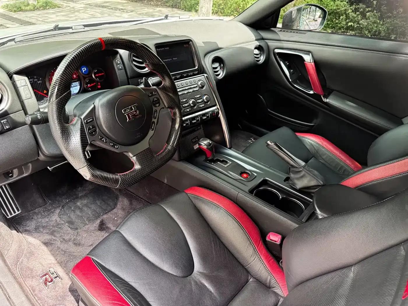 2012 Nissan GT-R 3.8T Premium Edition — миниатюра 4