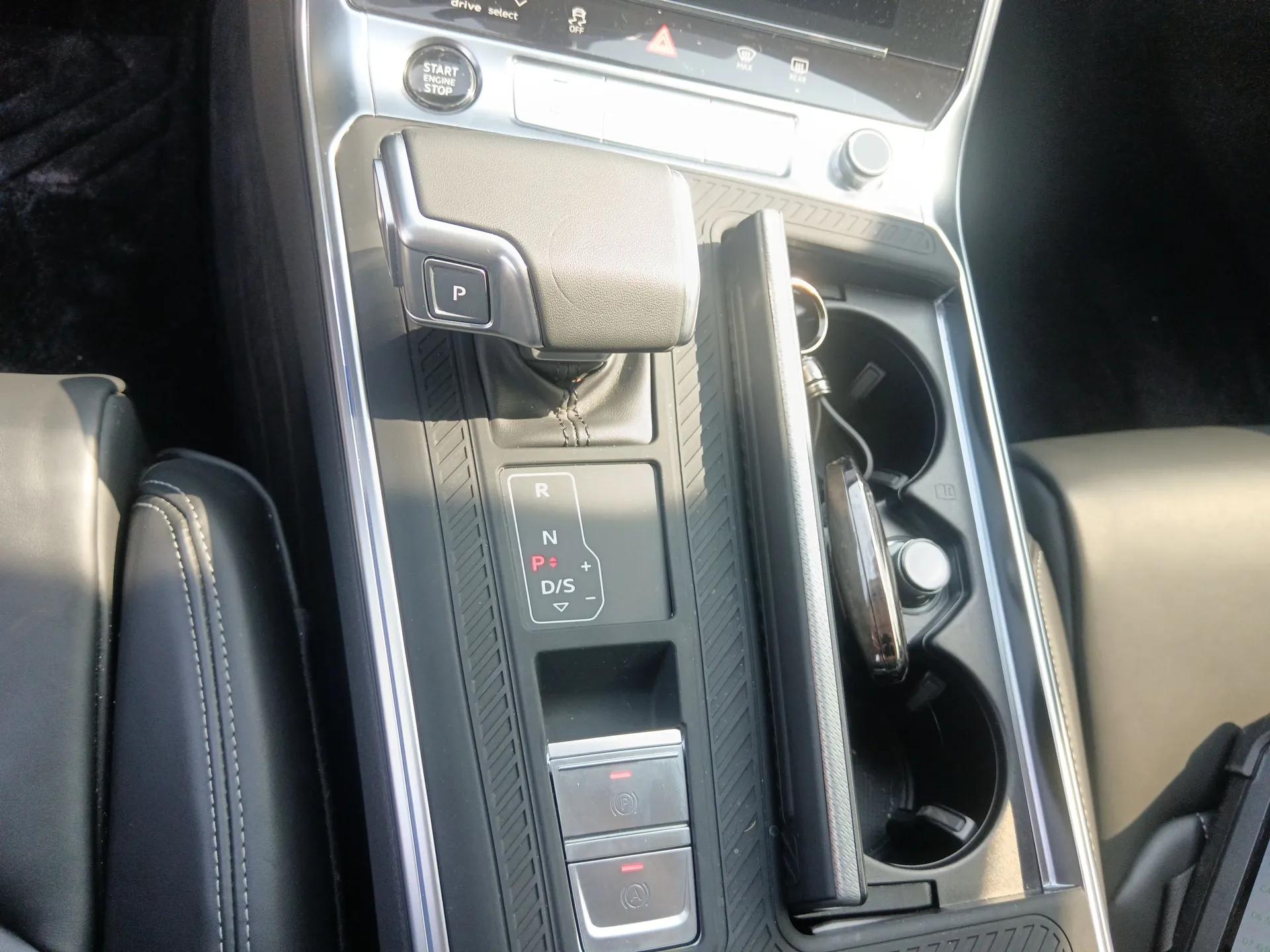 Audi A6L 2024 45 TFSI Prestige Dynamic Edition — миниатюра 16