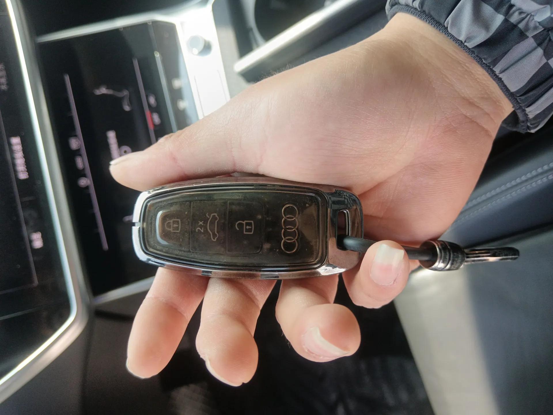 Audi A6L 2024 45 TFSI Prestige Dynamic Edition — миниатюра 22