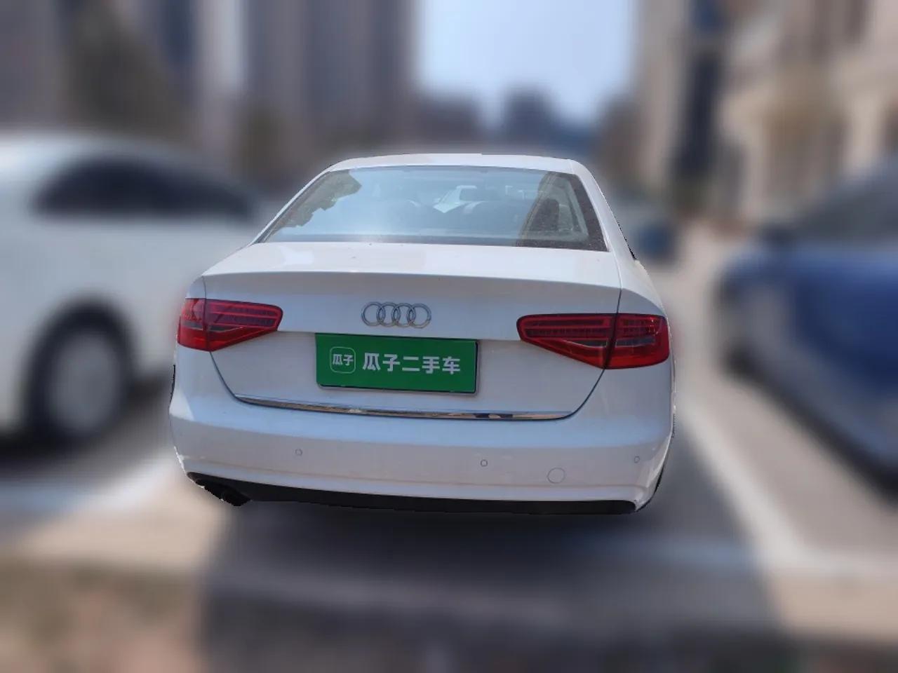 Audi A4L 2013 35 TFSI Automatic Standard Model — миниатюра 5