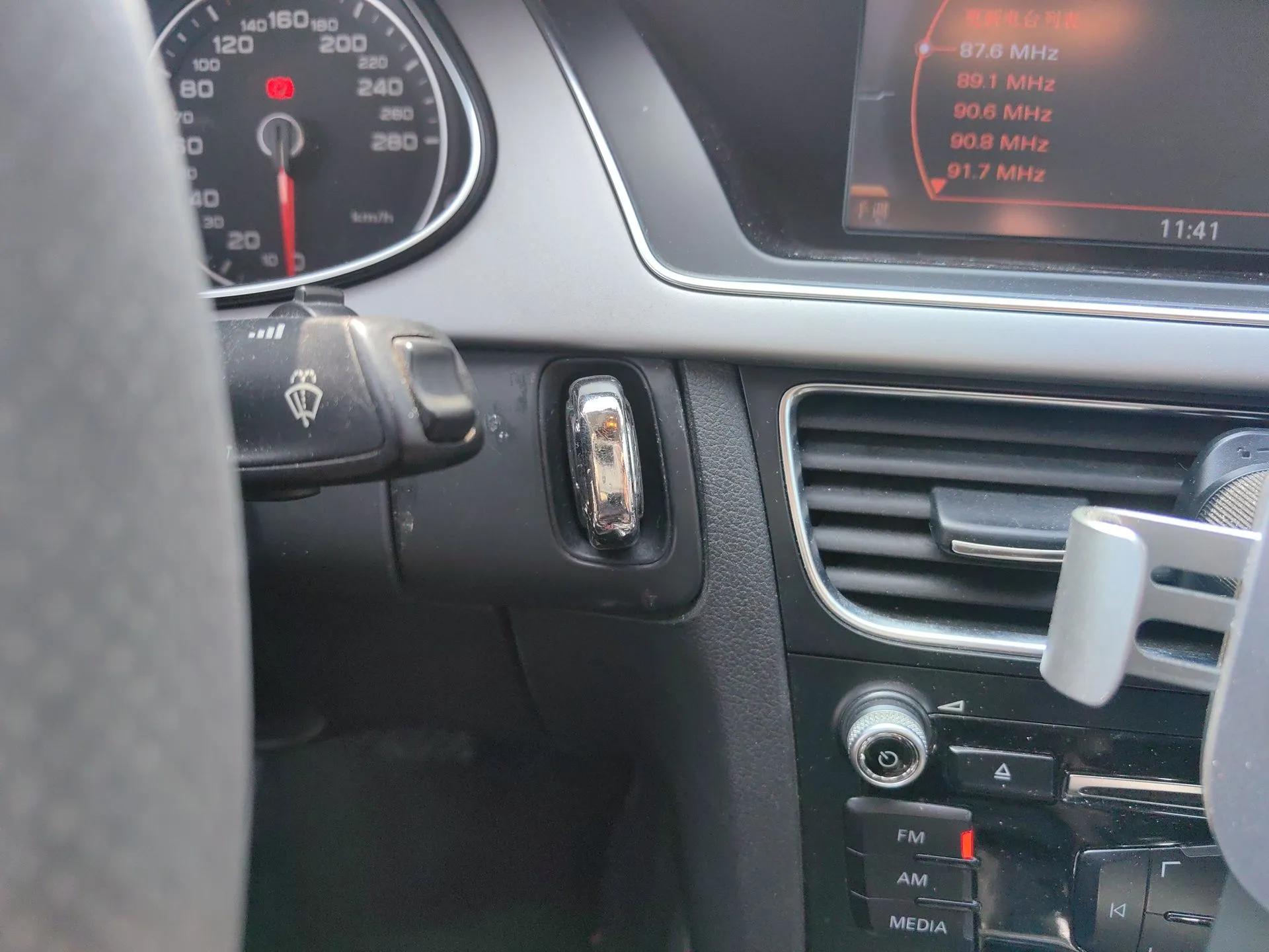 Audi A4L 2013 35 TFSI Automatic Standard Model — миниатюра 9
