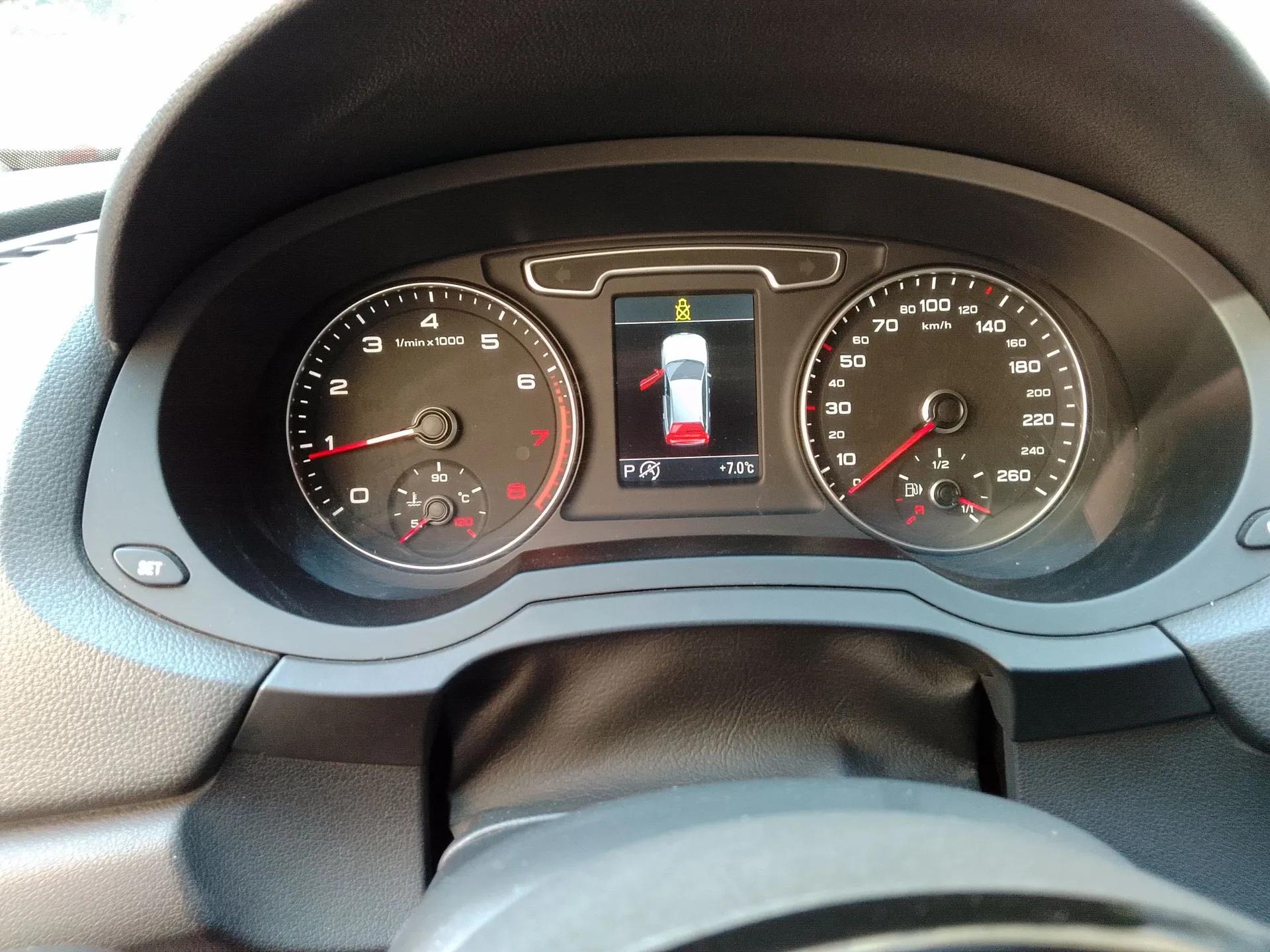 Audi Q3 2013 35 TFSI quattro Technology Edition — миниатюра 12