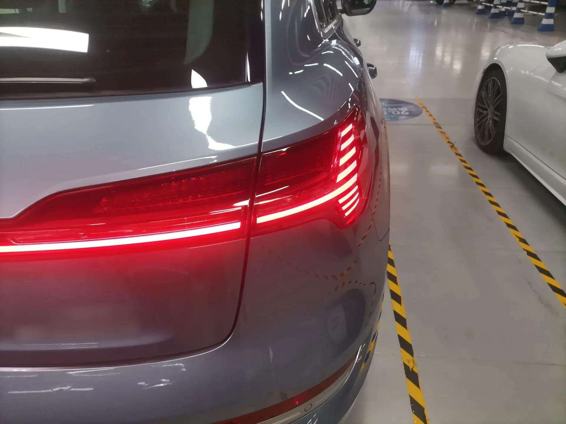 Audi e-tron 2021 50 quattro Luxury Edition — миниатюра 8