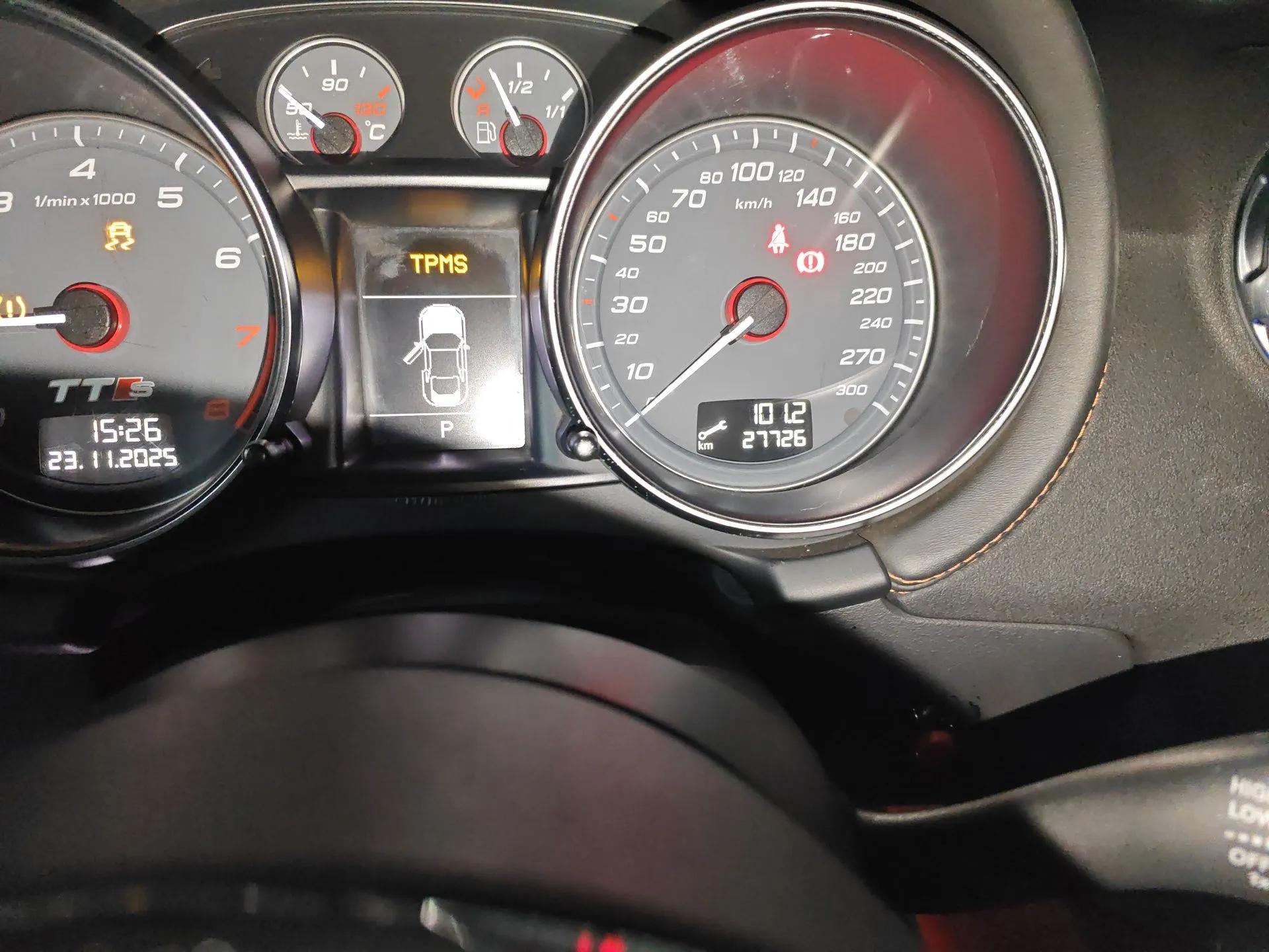 Audi TTS 2011 TTS Coupe 2.0TFSI quattro — миниатюра 13
