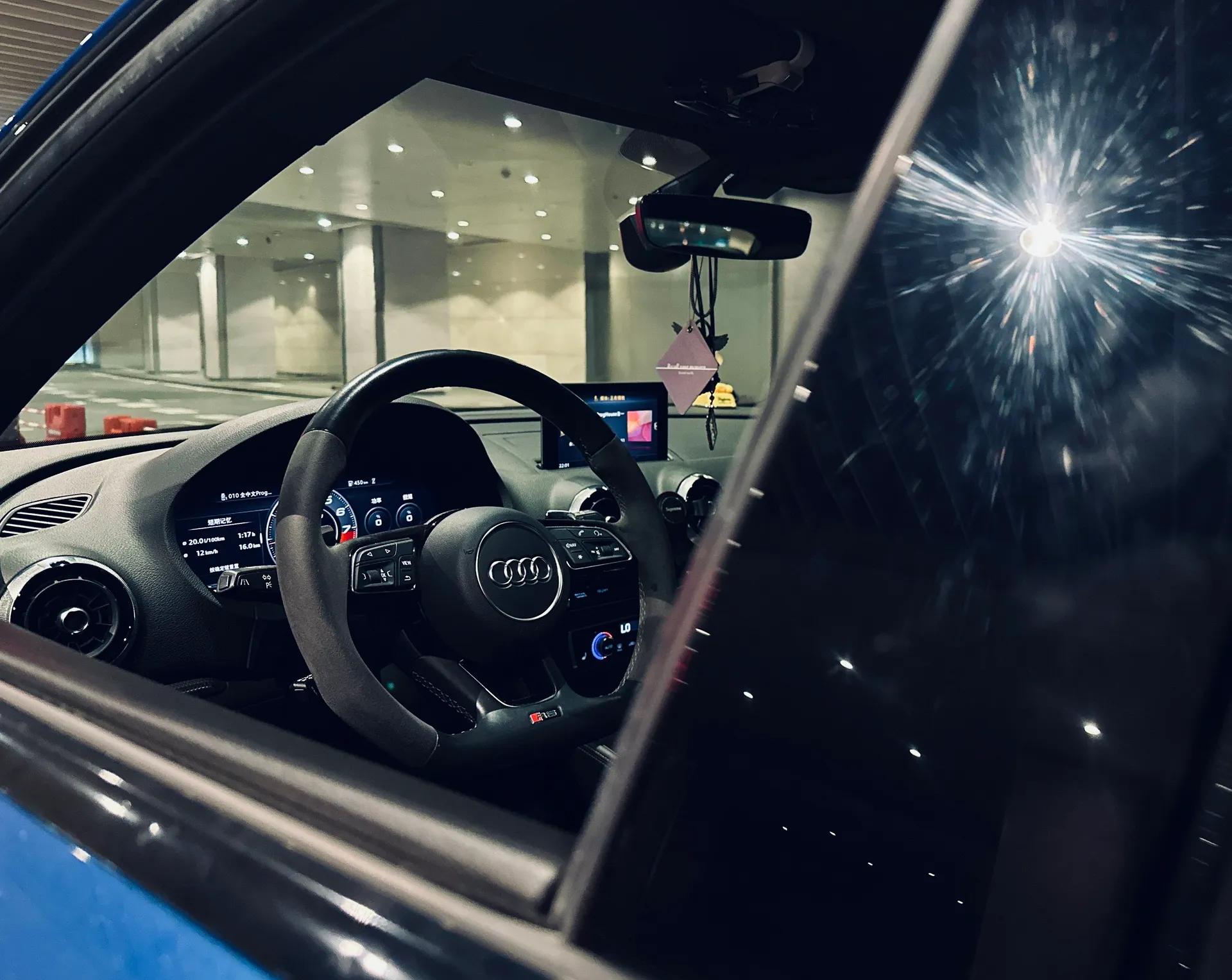 Audi RS 3 2017 RS 3 2.5T Limousine — миниатюра 26