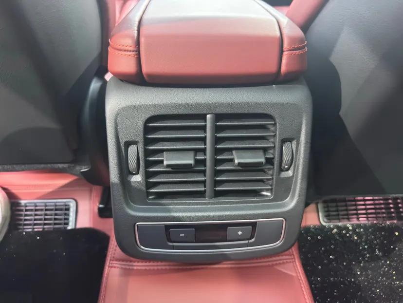 Audi RS e-tron GT 2023 Basic Model — миниатюра 14