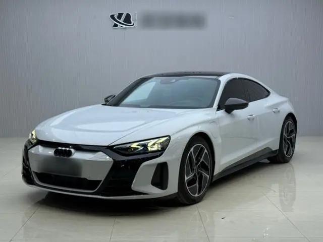 Audi RS e-tron GT 2023 Basic Model