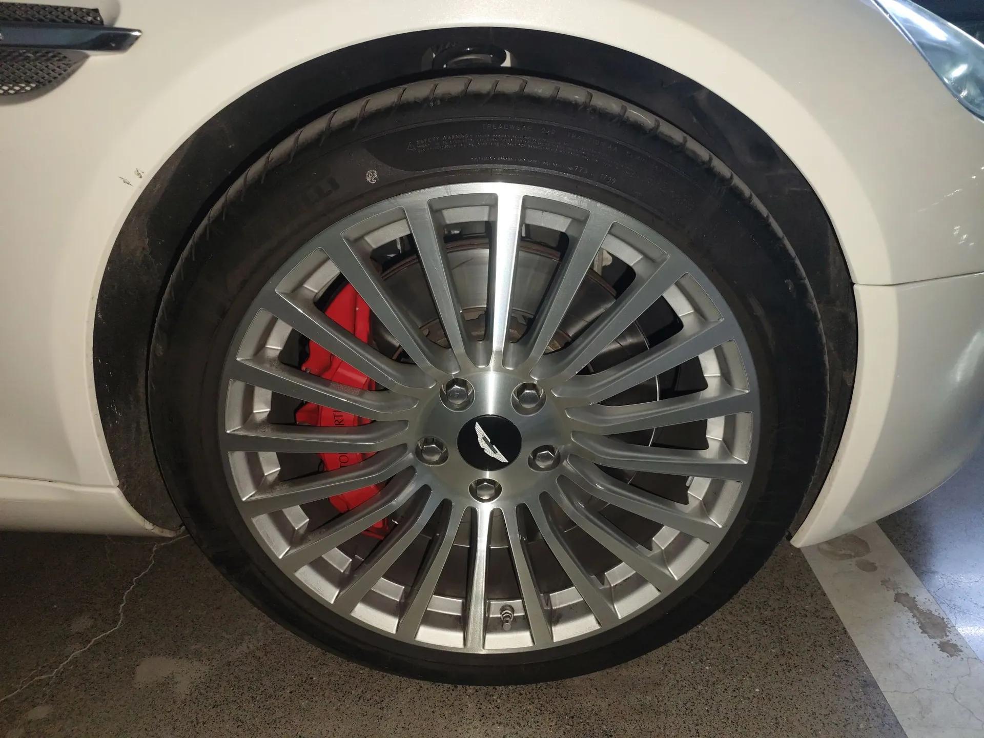 AstonMartin Rapide 2013 6.0L S — миниатюра 8
