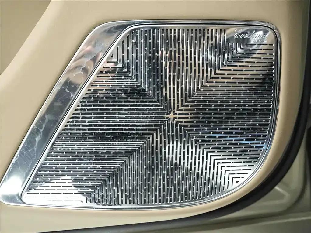 Looking up at the U8 L 2025 Dingshi Edition — миниатюра 18