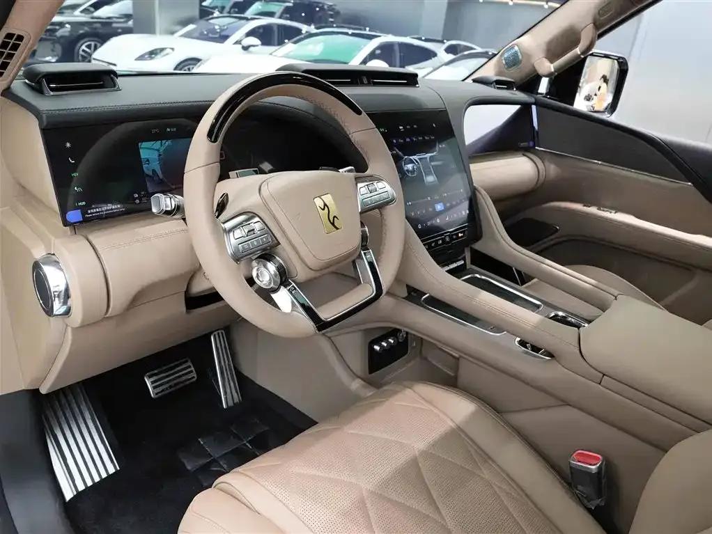 Looking up at the U8 L 2025 Dingshi Edition — миниатюра 7