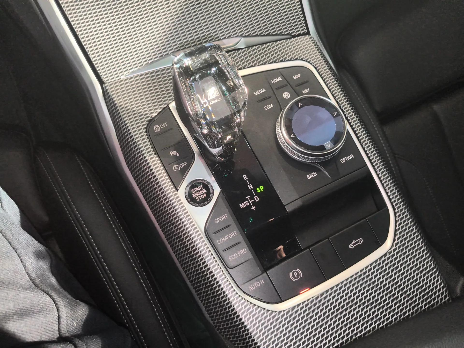 BMW 4 Series 2022 425i Convertible M Sport Package — миниатюра 17