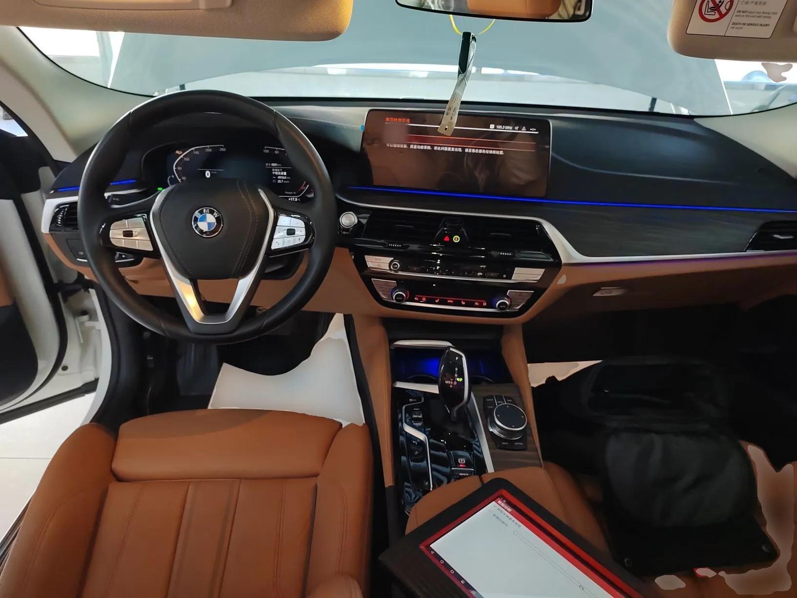 BMW 6 Series GT 2022 630i Luxury Design Package — миниатюра 13