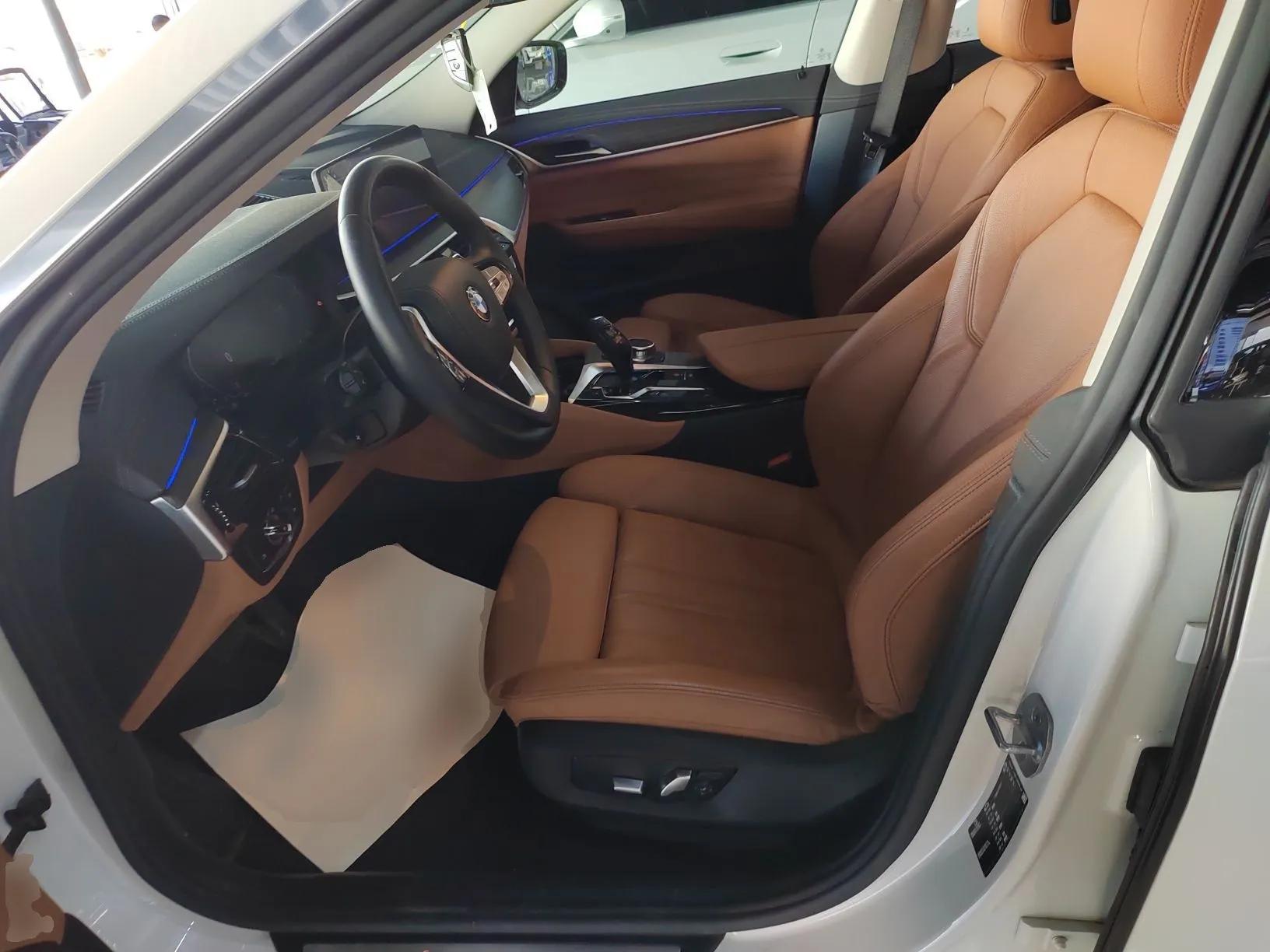 BMW 6 Series GT 2022 630i Luxury Design Package — миниатюра 18