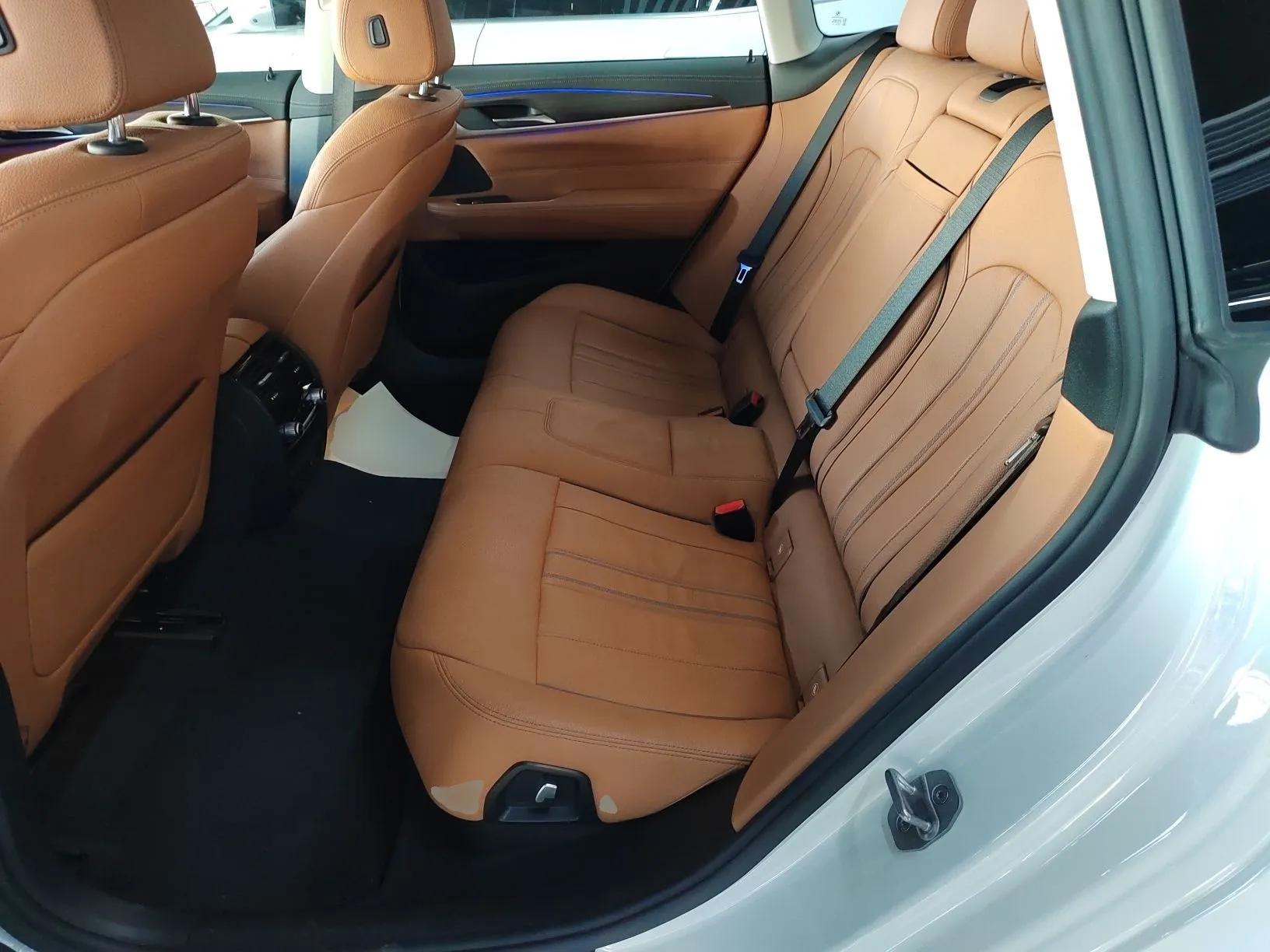 BMW 6 Series GT 2022 630i Luxury Design Package — миниатюра 20