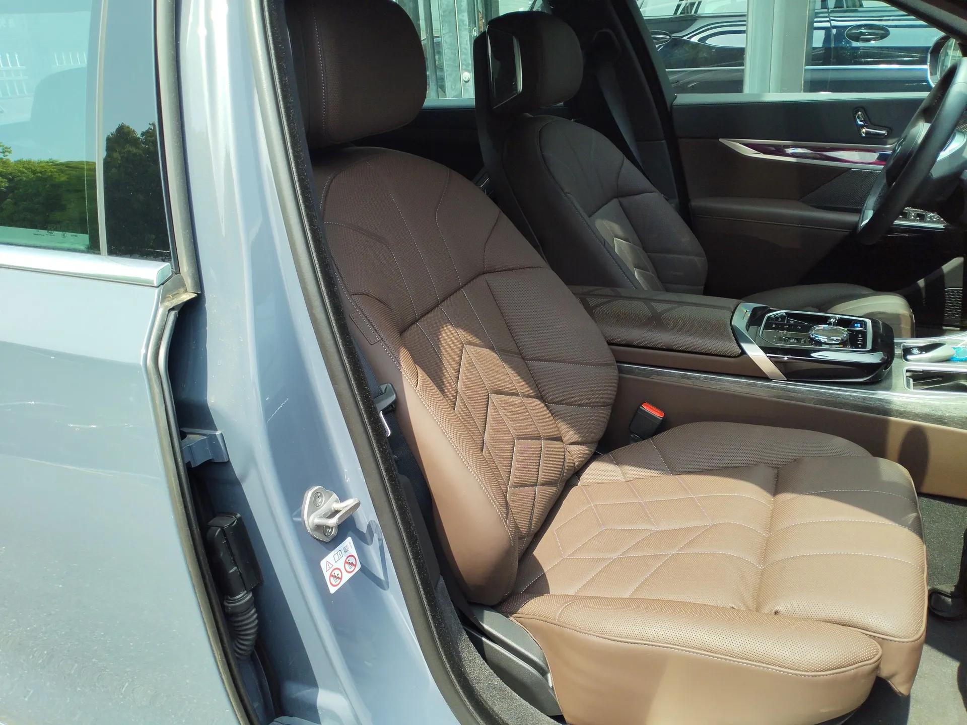 BMW i7 2023 eDrive50L Prestige M Sport Package — миниатюра 23